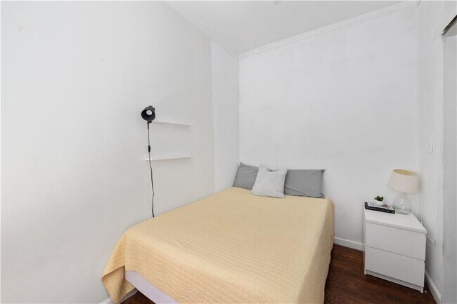 Building Photo - 339 Bedford Ave