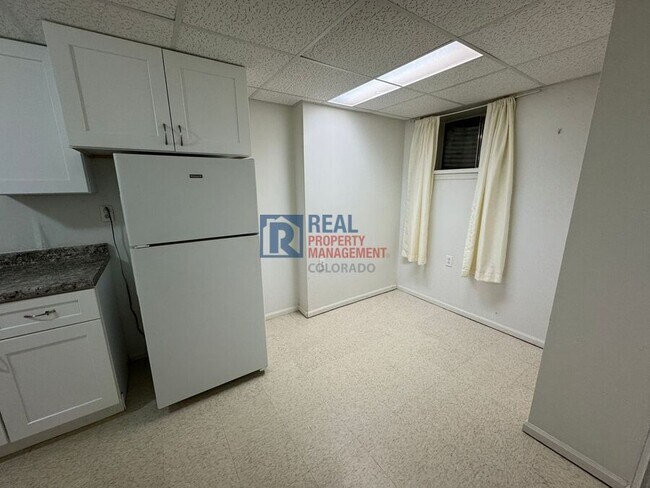 Building Photo - 2090 Altura Blvd