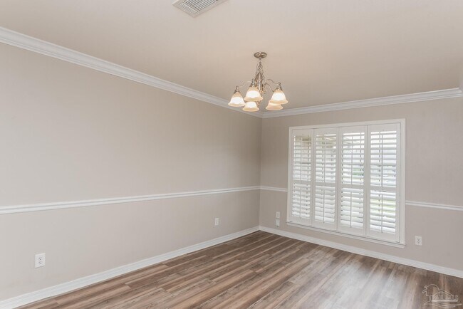 Building Photo - 8770 Kennedy Dr