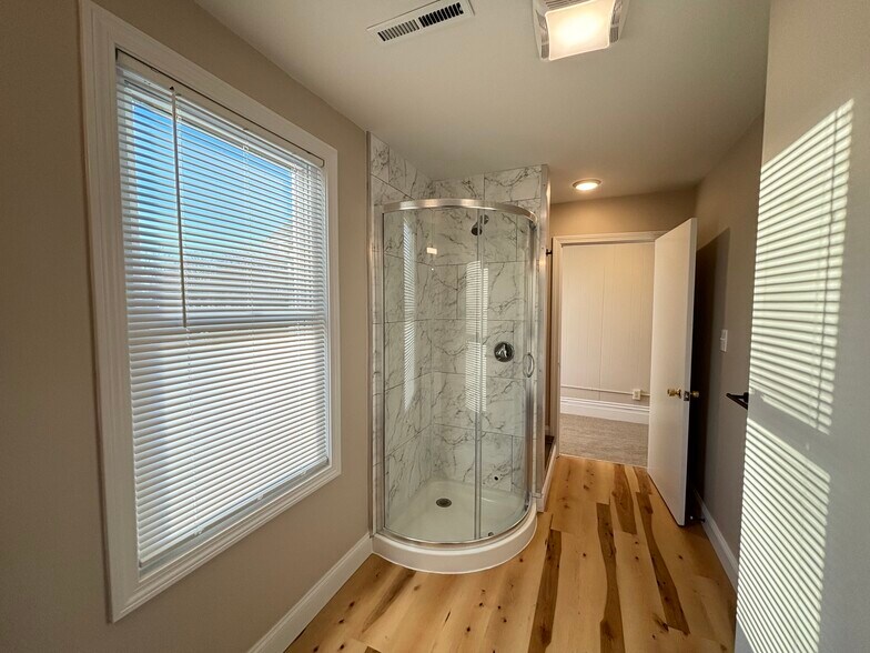 Building Photo - 127 Legris Ave