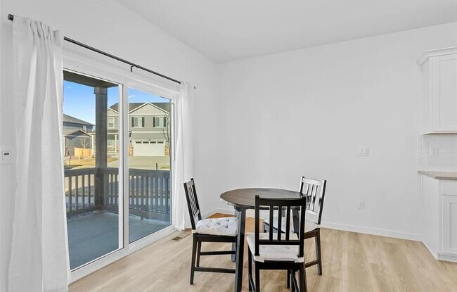 Building Photo - Berthoud Home