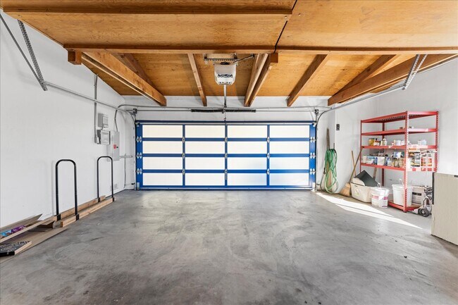 Building Photo - 6201 Snake Rd