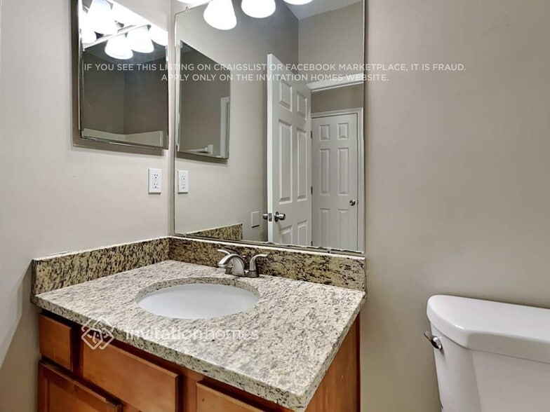 Building Photo - 3813 Westridge Dr