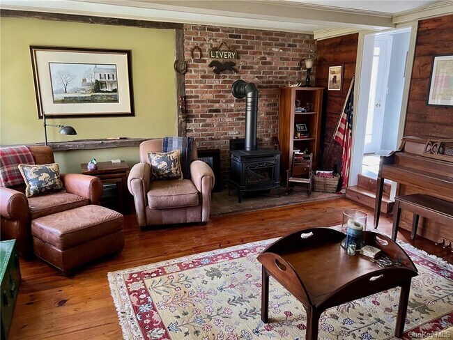 Building Photo - 19 Mill Ln