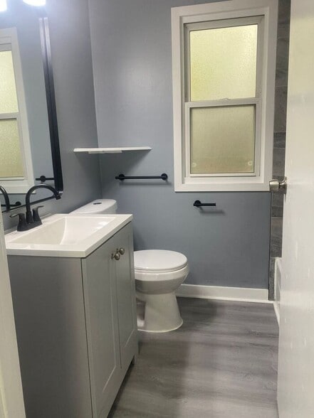 Building Photo - 28522 Fairfax St