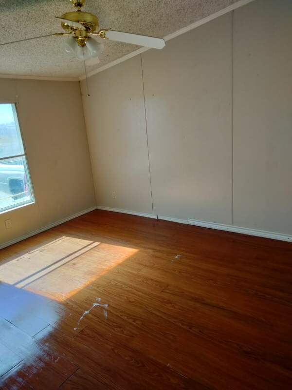 Building Photo - 124 Hillside Dr