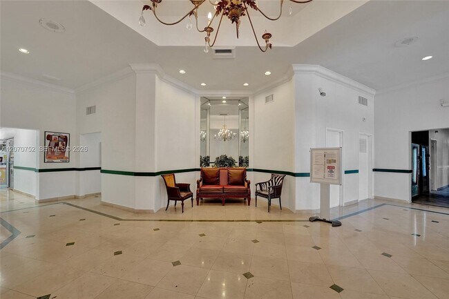 Building Photo - 1301 NE Miami Gardens Dr