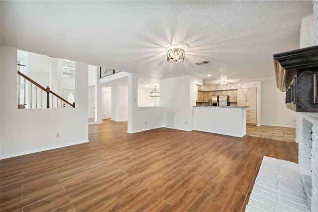 Building Photo - 12800 Briar Forest Dr