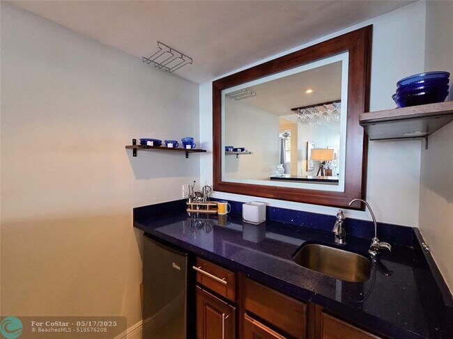 Building Photo - 106 Lake Emerald Dr