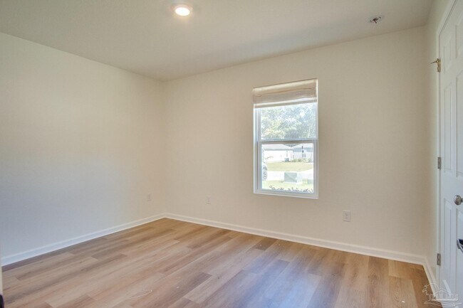 Building Photo - 7809 Maxton Rd