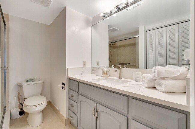Building Photo - 4049 Wolverton C
