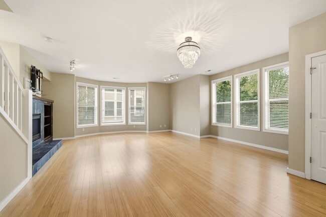 Building Photo - 4104 S Corbett Ave