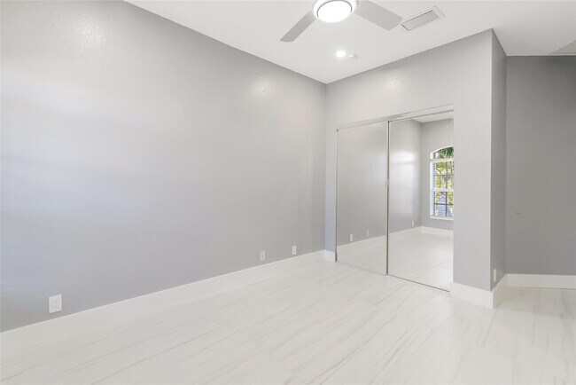 Building Photo - 3400 Willow St
