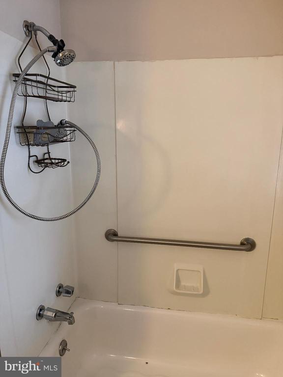 Building Photo - 232 W Main St