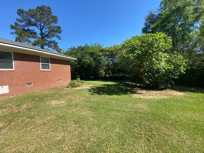 Building Photo - 106 N Jackson Rd