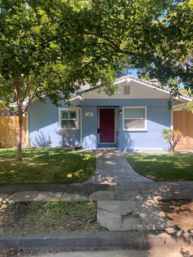 Primary Photo - Newly remodeled 2 bedroom/1 bath