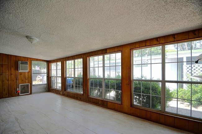 Building Photo - 111 Arizona Ash Dr