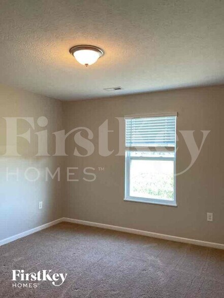 Building Photo - 5602 Tarboro Pl