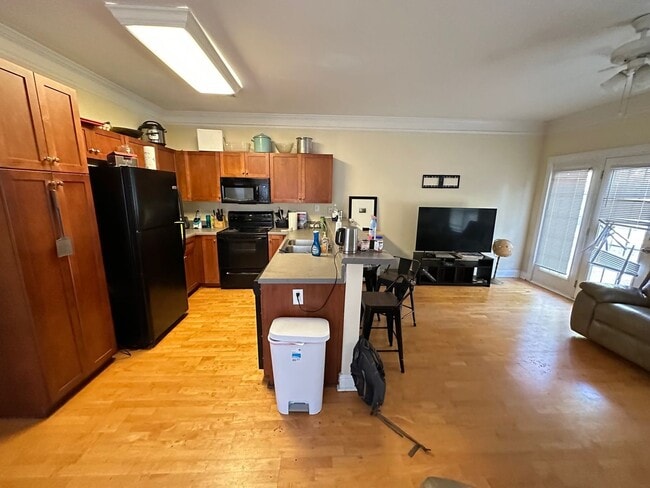 Building Photo - The Retreat @ Magnolia Bluff!