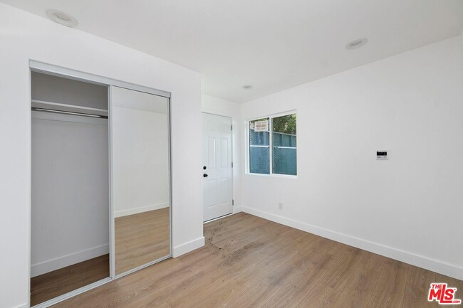 Building Photo - 8918 Cadillac Ave