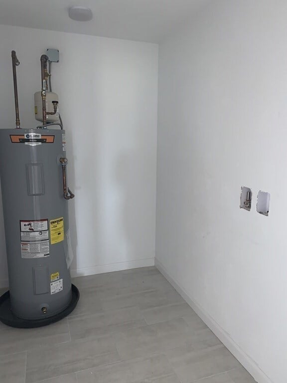 Building Photo - 17 North End Blvd