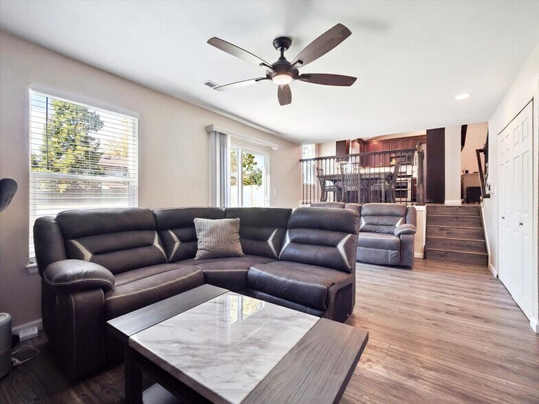 Building Photo - 9274 W Friend Dr