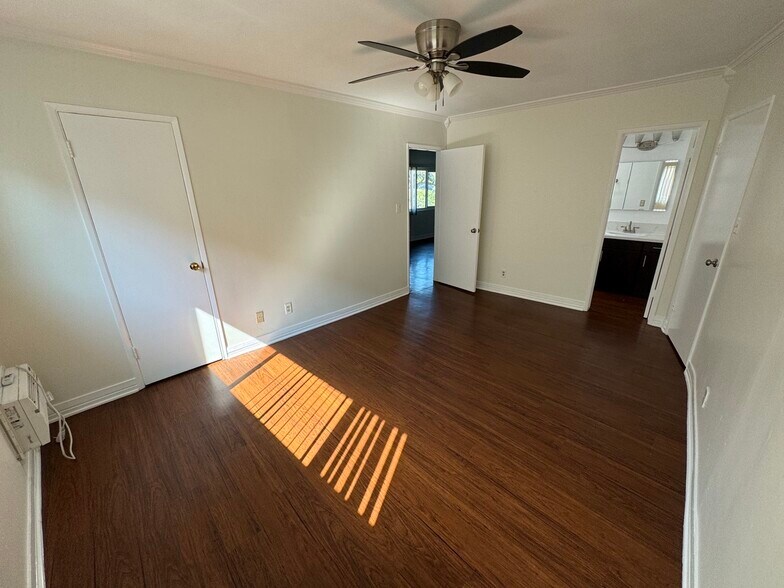 Building Photo - 1138 S Corning St