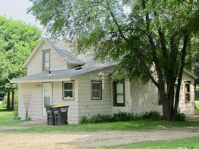 Building Photo - Home for Rent