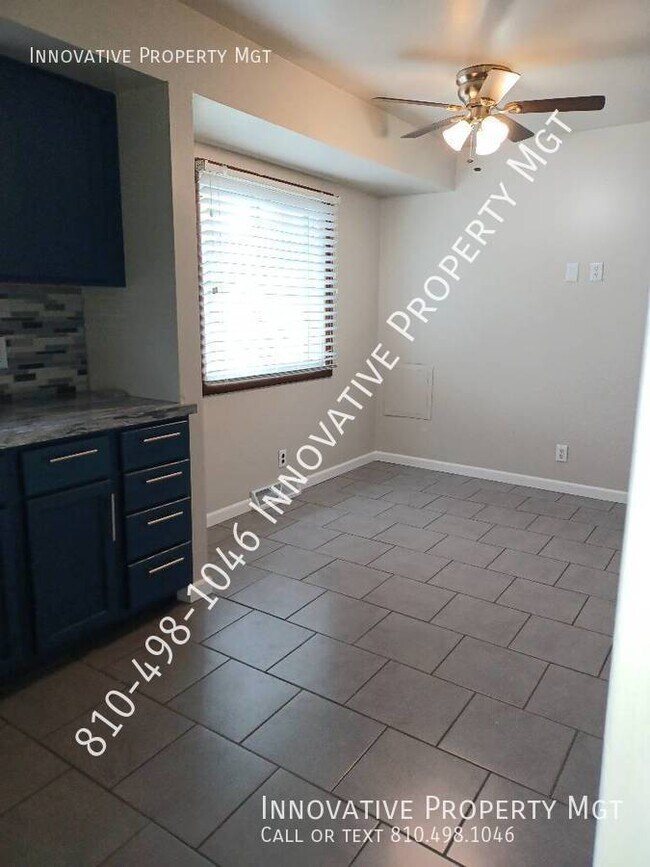 Building Photo - 3 bedroom 1 bath spacious home! newly reno...