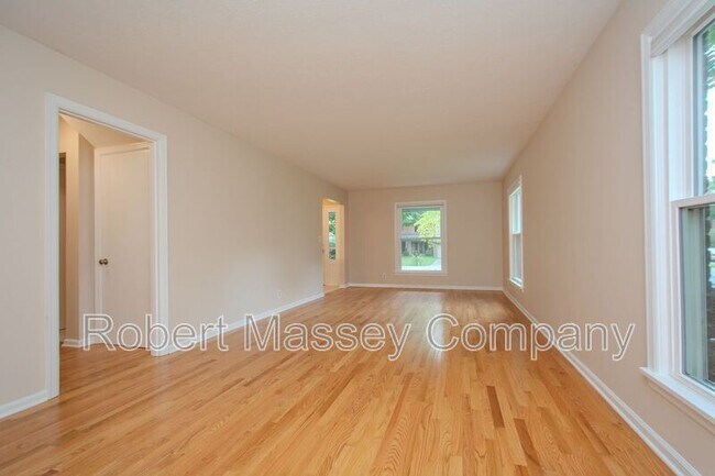 Building Photo - 1813 Crossgate Ln