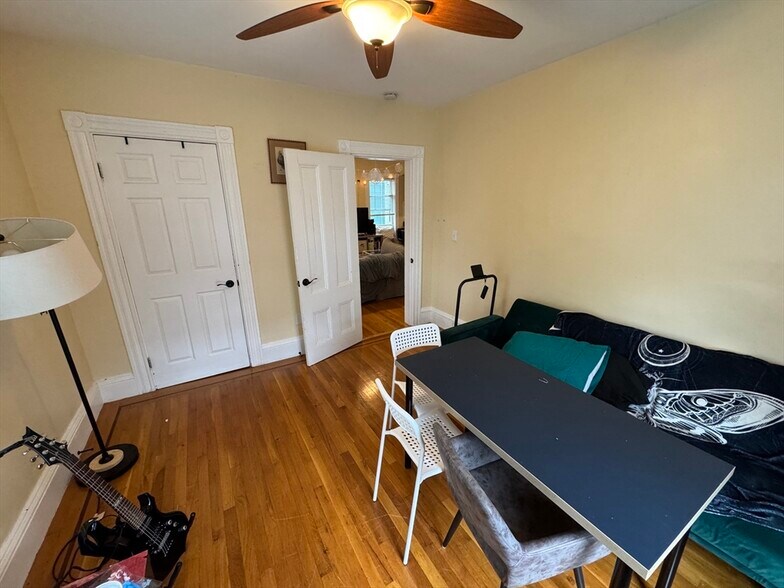 Building Photo - 44 Gorham St