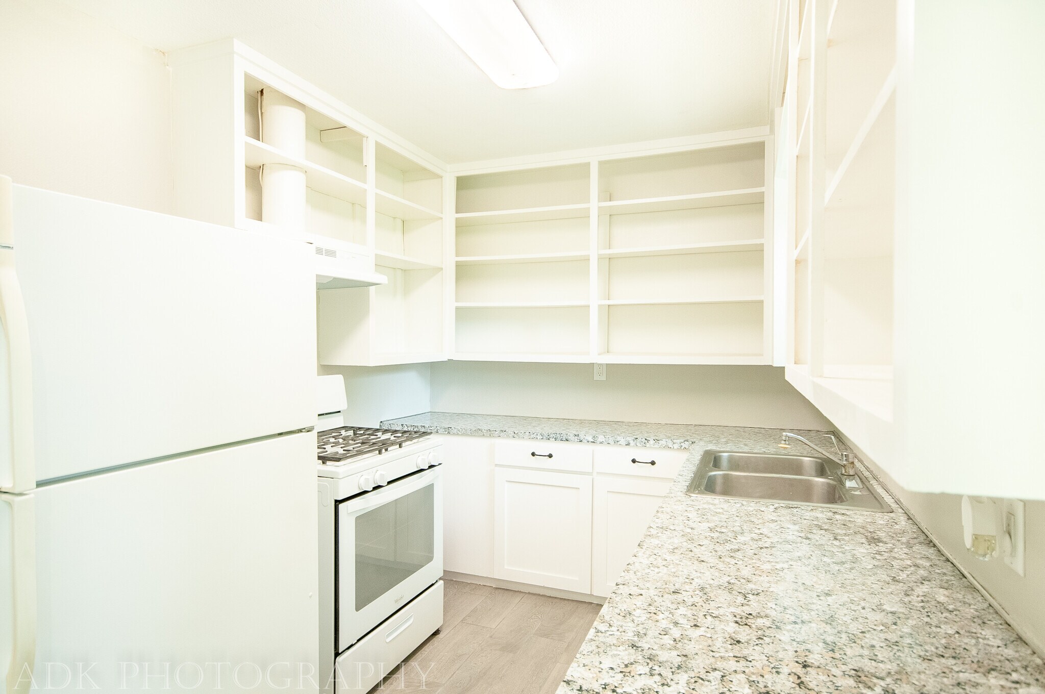 Building Photo - 113 E Bertha St