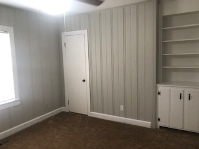 Building Photo - 69 Cedar Knoll