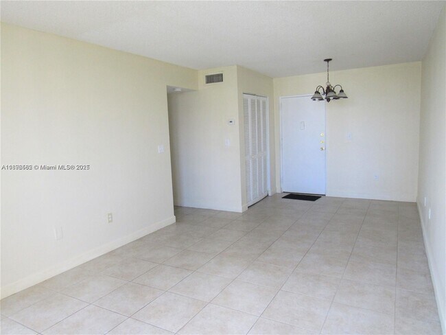 Building Photo - 250 180th Dr