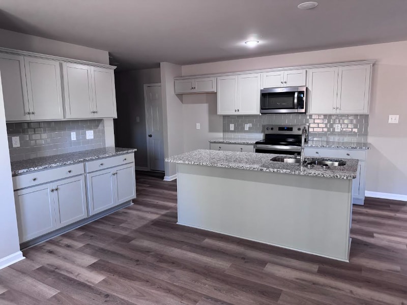 Building Photo - 303 Grand Oaks Dr