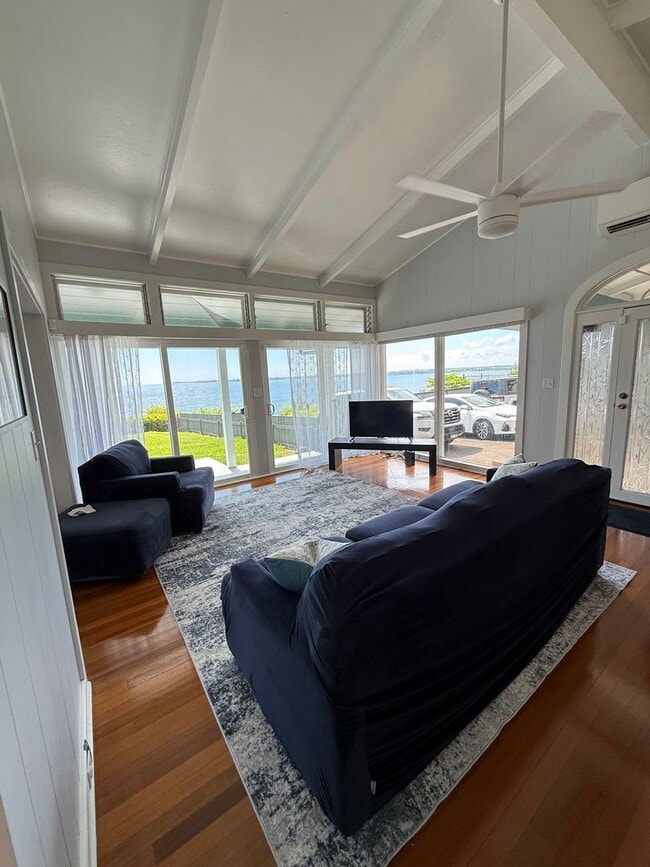 Building Photo - Honolii Fully Furnished Residence