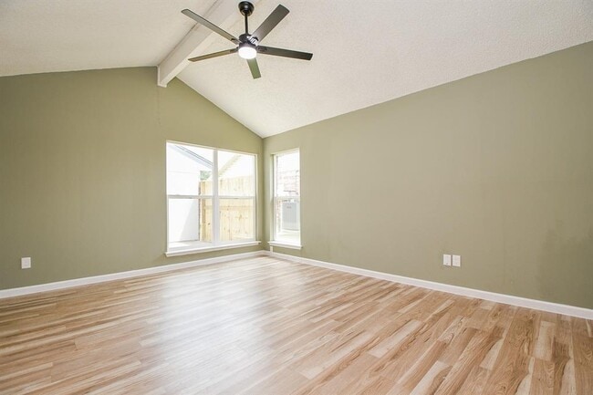 Building Photo - 17022 Quail Park Dr