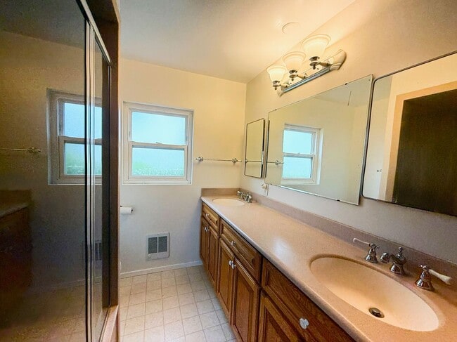 Building Photo - Welcome to your amazing coastal home above...