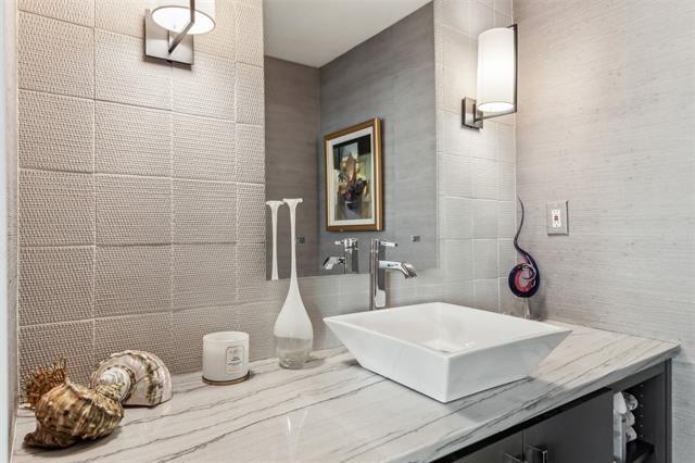 Building Photo - 3030 McKinney Ave