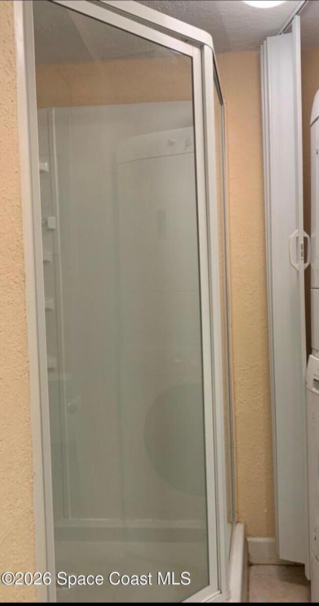 Building Photo - 8710 Hibiscus Ct