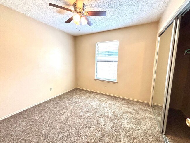 Building Photo - 3 Bedroom and 2 Bath with attached garage