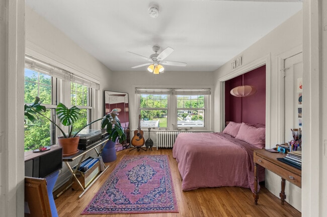 Building Photo - The Edgemere