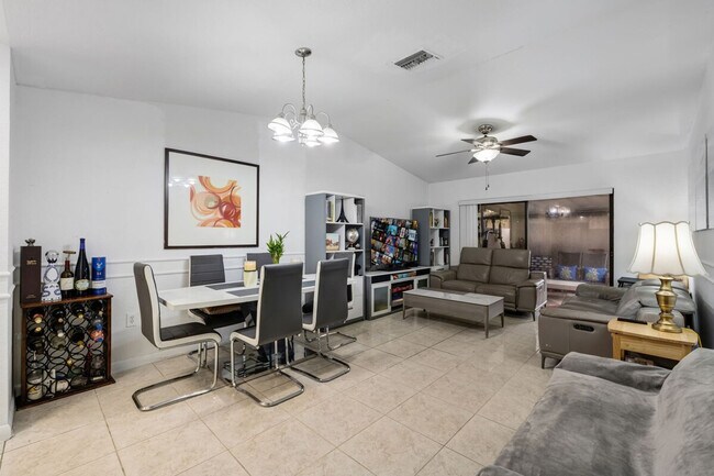 Building Photo - 5310 SW 138th Pl