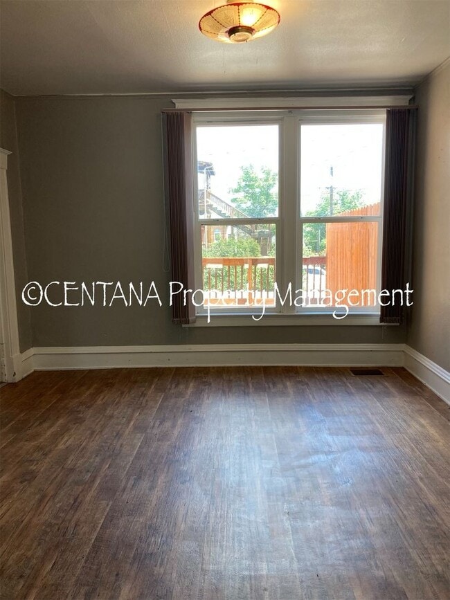 Building Photo - 214-214 S Excelsior Ave