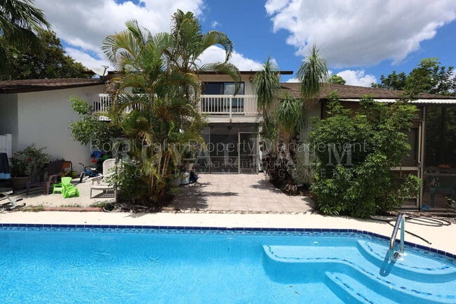 Building Photo - 26510 Southern Pines Dr