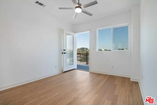 Building Photo - 1411 Tremont St