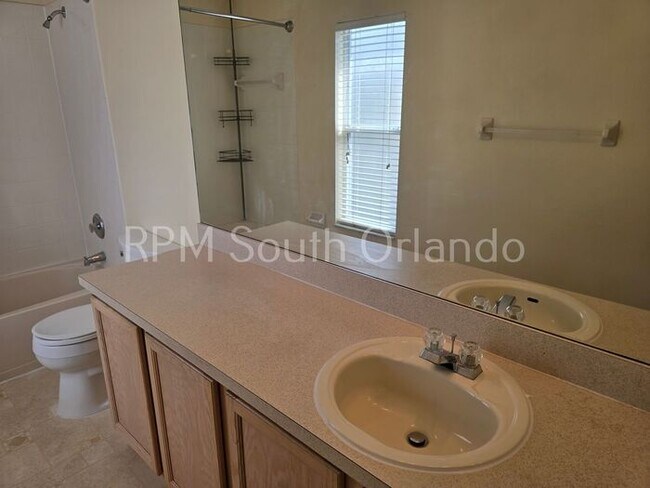 Building Photo - Stone Creek