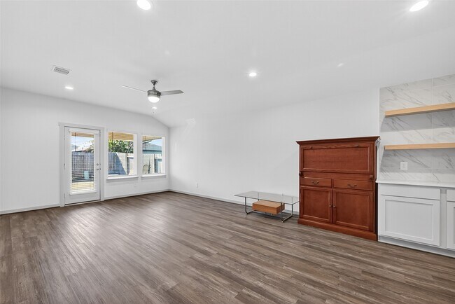 Building Photo - 2920 Stamford Hl Ln