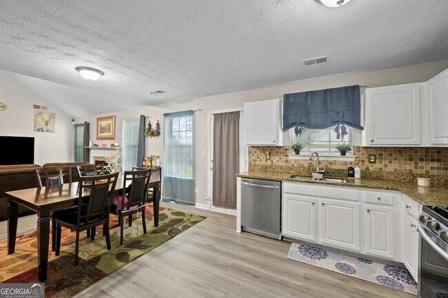 Building Photo - 30 Zebulon Pl