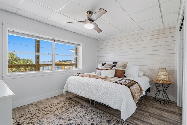 Building Photo - 334 Bluefish Dr